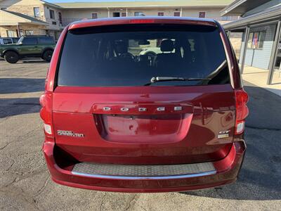 2019 Dodge Grand Caravan GT - Photo 5 - Elkhart, IN 46514