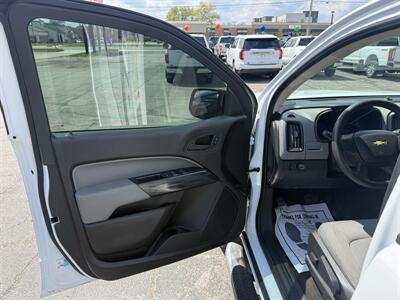 2017 Chevrolet Colorado Work Truck - Photo 9 - Elkhart, IN 46514