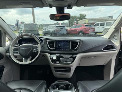 2019 Chrysler Pacifica Limited - Photo 18 - Elkhart, IN 46514