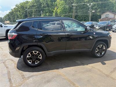 2017 Jeep Compass TRAILHAWK   - Photo 3 - Elkhart, IN 46514