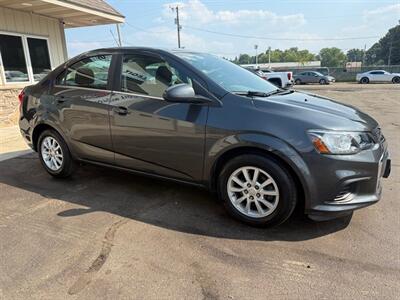 2018 Chevrolet Sonic LT   - Photo 4 - Elkhart, IN 46514