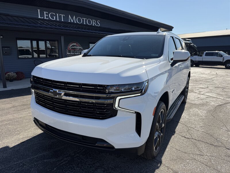 2021 Chevrolet Tahoe RST   - Photo 1 - Elkhart, IN 46514
