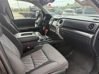 2019 Toyota Tundra SR5   - Photo 21 - Elkhart, IN 46514