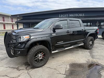 2019 Toyota Tundra SR5   - Photo 2 - Elkhart, IN 46514