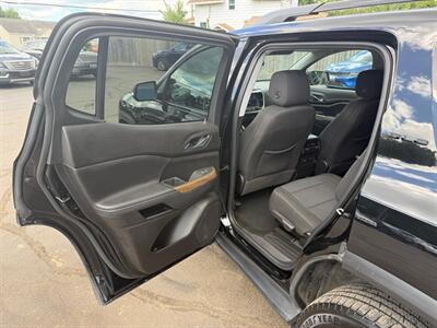 2023 GMC Acadia SLE   - Photo 25 - Elkhart, IN 46514