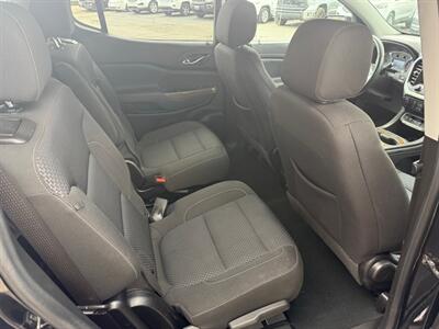 2023 GMC Acadia SLE   - Photo 12 - Elkhart, IN 46514