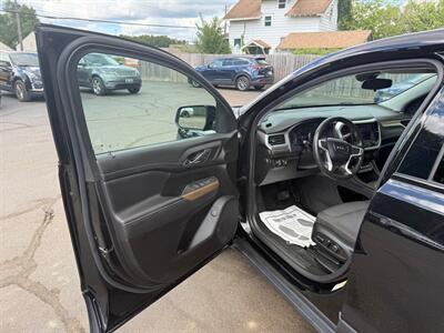 2023 GMC Acadia SLE   - Photo 4 - Elkhart, IN 46514