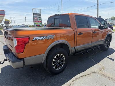2019 Nissan Titan PRO-4X   - Photo 7 - Elkhart, IN 46514