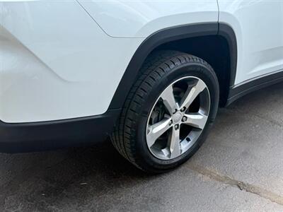 2021 Jeep Grand Cherokee L LIMITED   - Photo 10 - Elkhart, IN 46514
