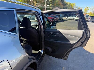 2016 Nissan Rogue S   - Photo 14 - Elkhart, IN 46514