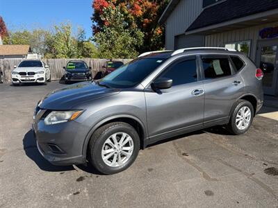 2016 Nissan Rogue S   - Photo 2 - Elkhart, IN 46514