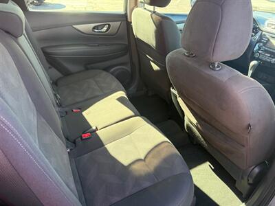 2016 Nissan Rogue S   - Photo 15 - Elkhart, IN 46514
