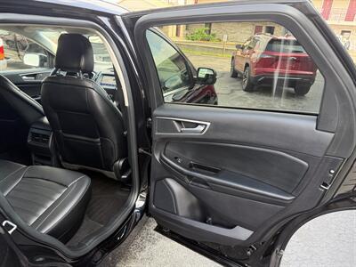 2020 Ford Edge SEL   - Photo 15 - Elkhart, IN 46514