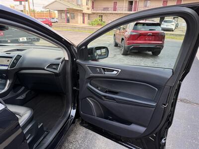 2020 Ford Edge SEL   - Photo 19 - Elkhart, IN 46514