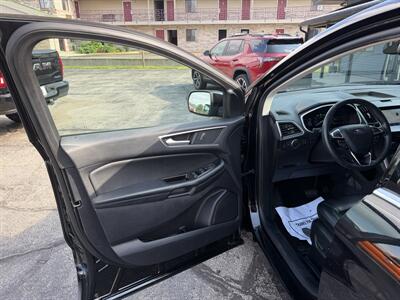 2020 Ford Edge SEL   - Photo 11 - Elkhart, IN 46514