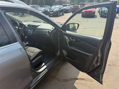 2019 Nissan Rogue S   - Photo 12 - Elkhart, IN 46514