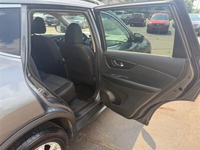 2019 Nissan Rogue S   - Photo 14 - Elkhart, IN 46514