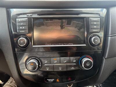 2019 Nissan Rogue S   - Photo 17 - Elkhart, IN 46514