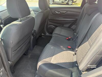 2019 Nissan Rogue S   - Photo 11 - Elkhart, IN 46514