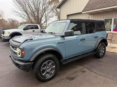 2022 Ford Bronco - Photo 2 - Elkhart, IN 46514