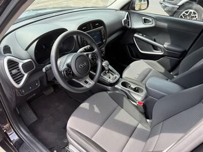 2020 Kia Soul LX   - Photo 8 - Elkhart, IN 46514
