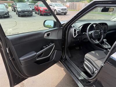 2020 Kia Soul LX   - Photo 7 - Elkhart, IN 46514