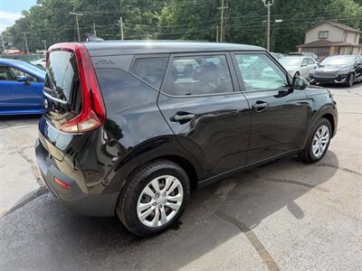 2020 Kia Soul LX   - Photo 4 - Elkhart, IN 46514