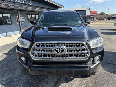 2016 Toyota Tacoma TRD Sport   - Photo 10 - Elkhart, IN 46514