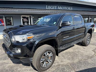 2016 Toyota Tacoma TRD Sport   - Photo 2 - Elkhart, IN 46514