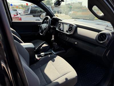 2016 Toyota Tacoma TRD Sport   - Photo 18 - Elkhart, IN 46514