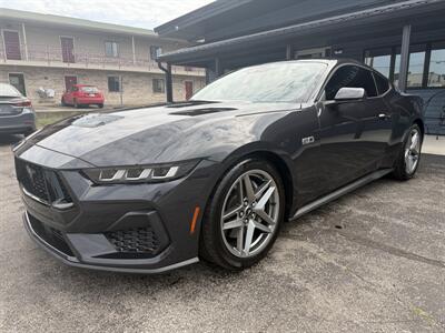 2024 Ford Mustang GT - Photo 2 - Elkhart, IN 46514