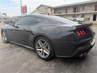 2024 Ford Mustang GT - Photo 5 - Elkhart, IN 46514