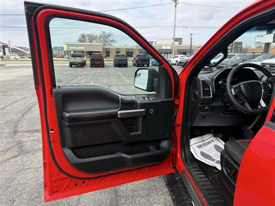 2016 Ford F-150 XLT   - Photo 11 - Elkhart, IN 46514