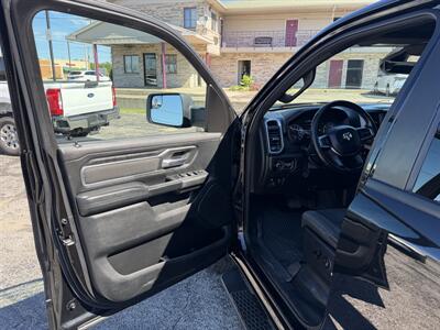2019 RAM 1500 Big Horn   - Photo 11 - Elkhart, IN 46514