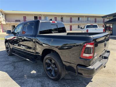 2019 RAM 1500 Big Horn   - Photo 5 - Elkhart, IN 46514