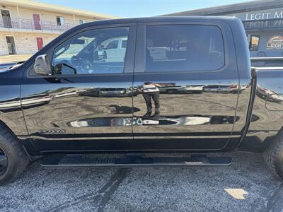 2019 RAM 1500 Big Horn   - Photo 4 - Elkhart, IN 46514
