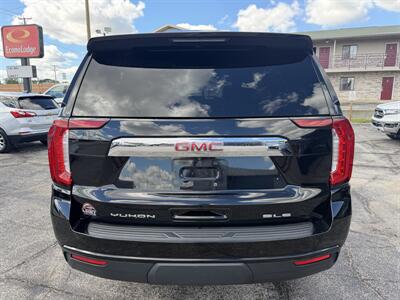 2021 GMC Yukon XL SLE   - Photo 6 - Elkhart, IN 46514