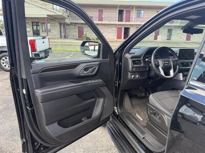 2021 GMC Yukon XL SLE   - Photo 11 - Elkhart, IN 46514