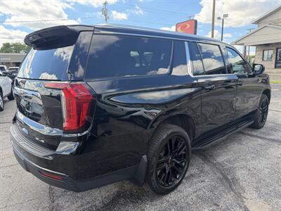 2021 GMC Yukon XL SLE   - Photo 7 - Elkhart, IN 46514