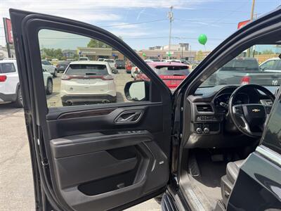 2023 Chevrolet Suburban LT - Photo 11 - Elkhart, IN 46514