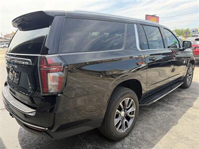 2023 Chevrolet Suburban LT - Photo 7 - Elkhart, IN 46514