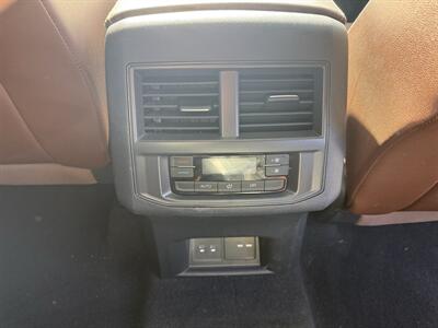 2023 Volkswagen Atlas SEL 4Motion - Photo 18 - Elkhart, IN 46514