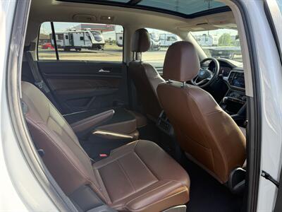 2023 Volkswagen Atlas SEL 4Motion - Photo 16 - Elkhart, IN 46514