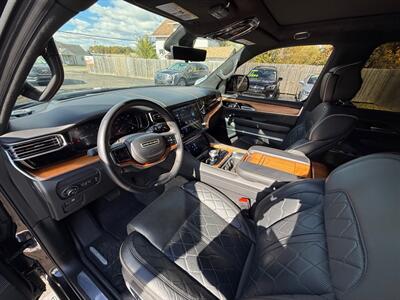 2023 Jeep Grand Wagoneer SERIES III   - Photo 9 - Elkhart, IN 46514