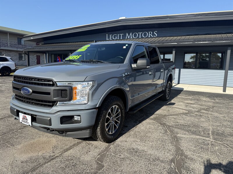 2020 Ford F-150 XLT   - Photo 1 - Elkhart, IN 46514