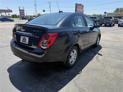 2015 Chevrolet Sonic LT Manual - Photo 7 - Elkhart, IN 46514