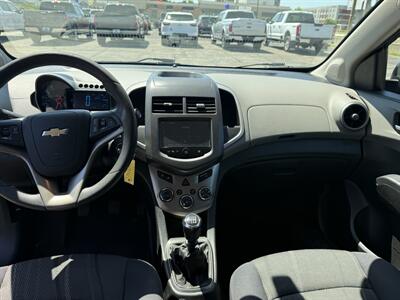 2015 Chevrolet Sonic LT Manual - Photo 15 - Elkhart, IN 46514