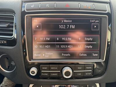 2017 Volkswagen Touareg WOLFSBURG   - Photo 21 - Elkhart, IN 46514
