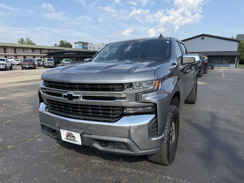 2019 Chevrolet Silverado 1500 LT   - Photo 1 - Elkhart, IN 46514