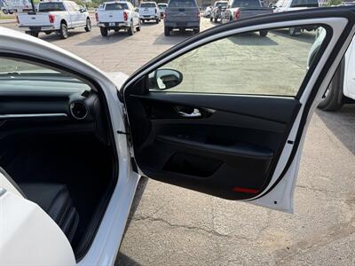 2019 Kia Forte EX - Photo 19 - Elkhart, IN 46514